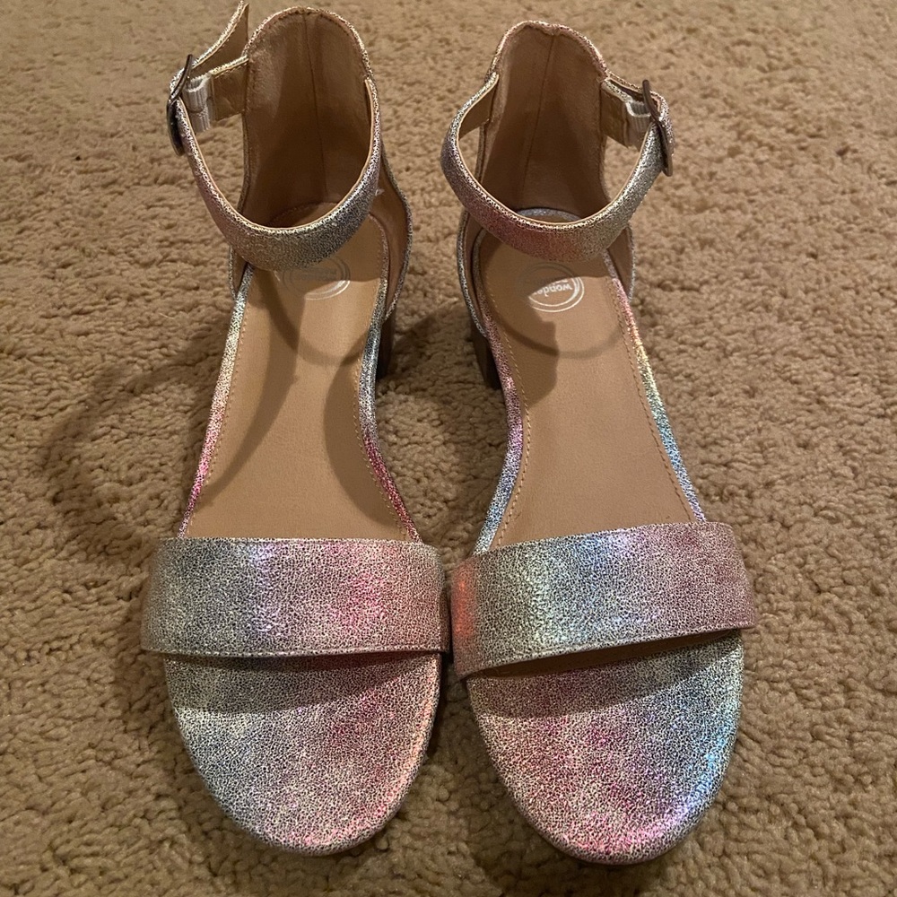 Super fun colors dressy sandals Girl  size 4